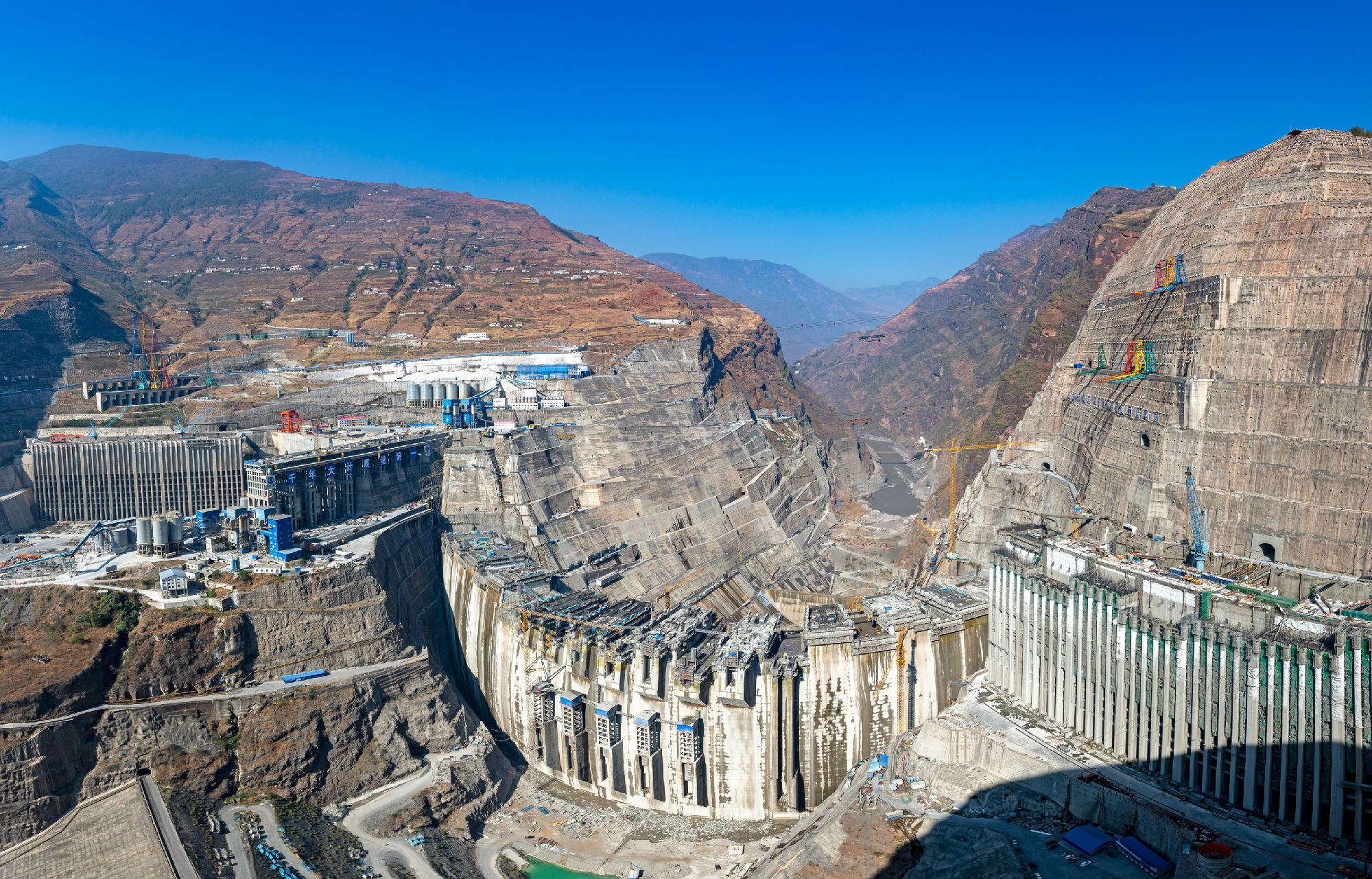 金沙江白鶴灘水電站施工現(xiàn)場.jpg