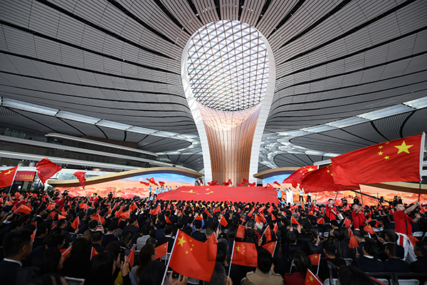 C型柱就是主背景！寶鷹精品工程綻放CCTV-1