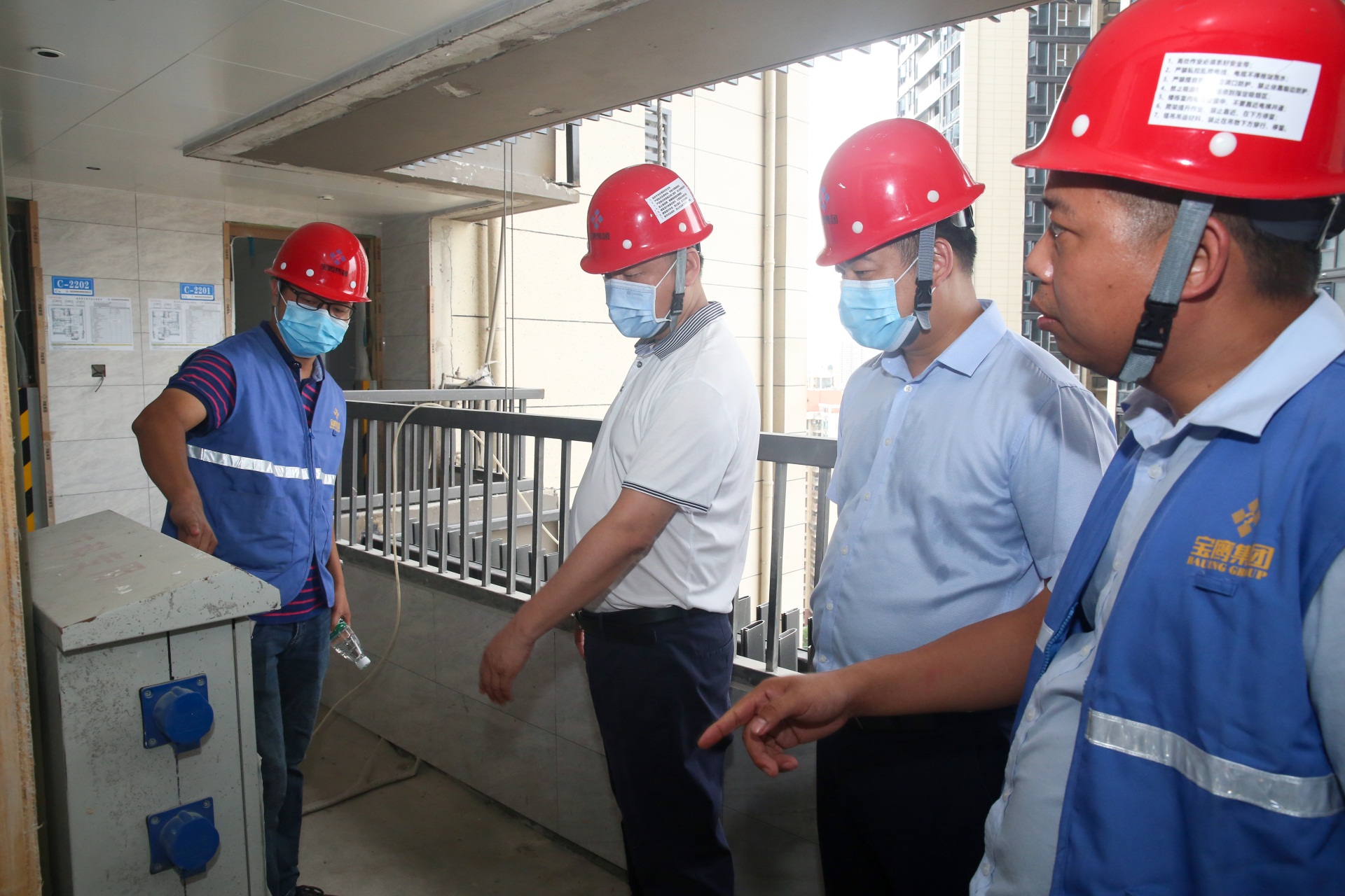 寶鷹集團(tuán)總裁于泳波：以用戶滿意度為標(biāo)準(zhǔn) 打造寶鷹批量精裝品牌