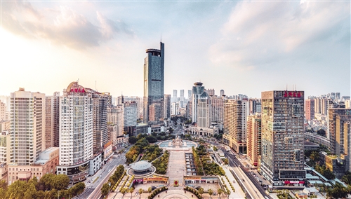 李克強(qiáng)：培育壯大市場主體 激發(fā)市場活力和社會創(chuàng)造力